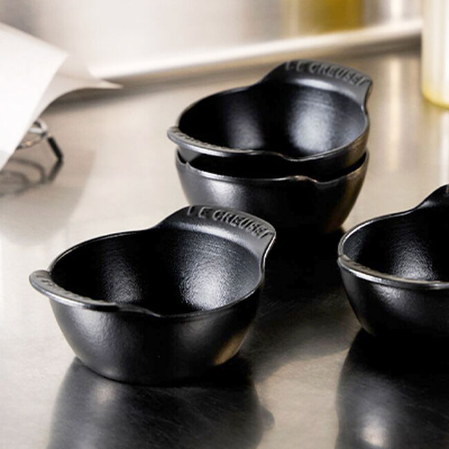 Le Creuset Cast Iron Gourmet Set of 4 Mini Cocotte Bases 11cm Matte Black image number 5